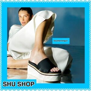 NWT SHUSHOP ”Jade” Faux leather Black/Ivory Color Block Platforms Sandals